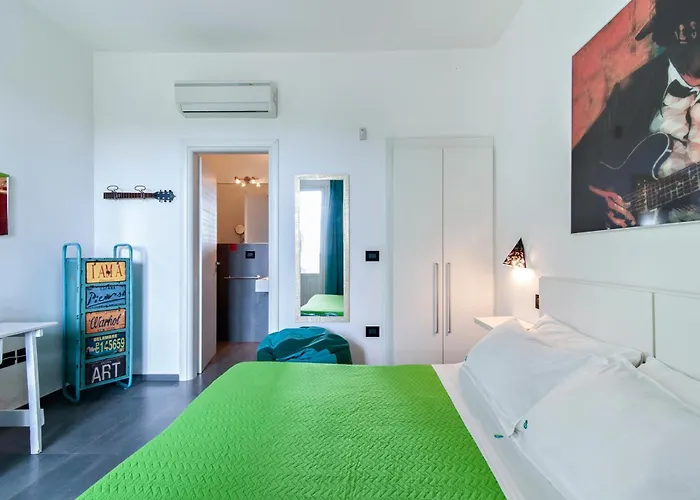 Bed & Breakfast Bed & Blues