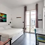 Bed & Breakfast Bed & Blues