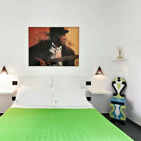 Bed & Breakfast Bed & Blues *