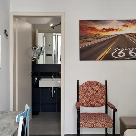 Bed & Blues Bed and Breakfast