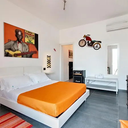 Bed & Breakfast Bed & Blues *