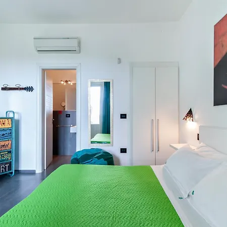 Bed & Breakfast Bed & Blues
