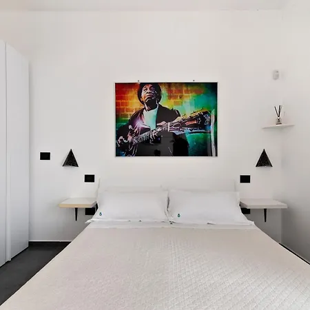 Bed & Breakfast Bed & Blues