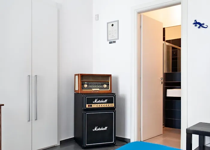 Bed & Breakfast Bed & Blues